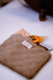 Pochette en éponge