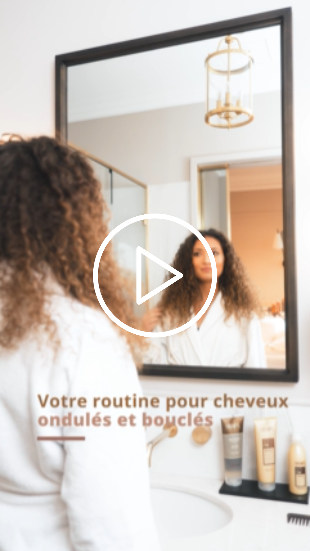 routine hydratante à base de coco pour cheveux bouclés et ondulés